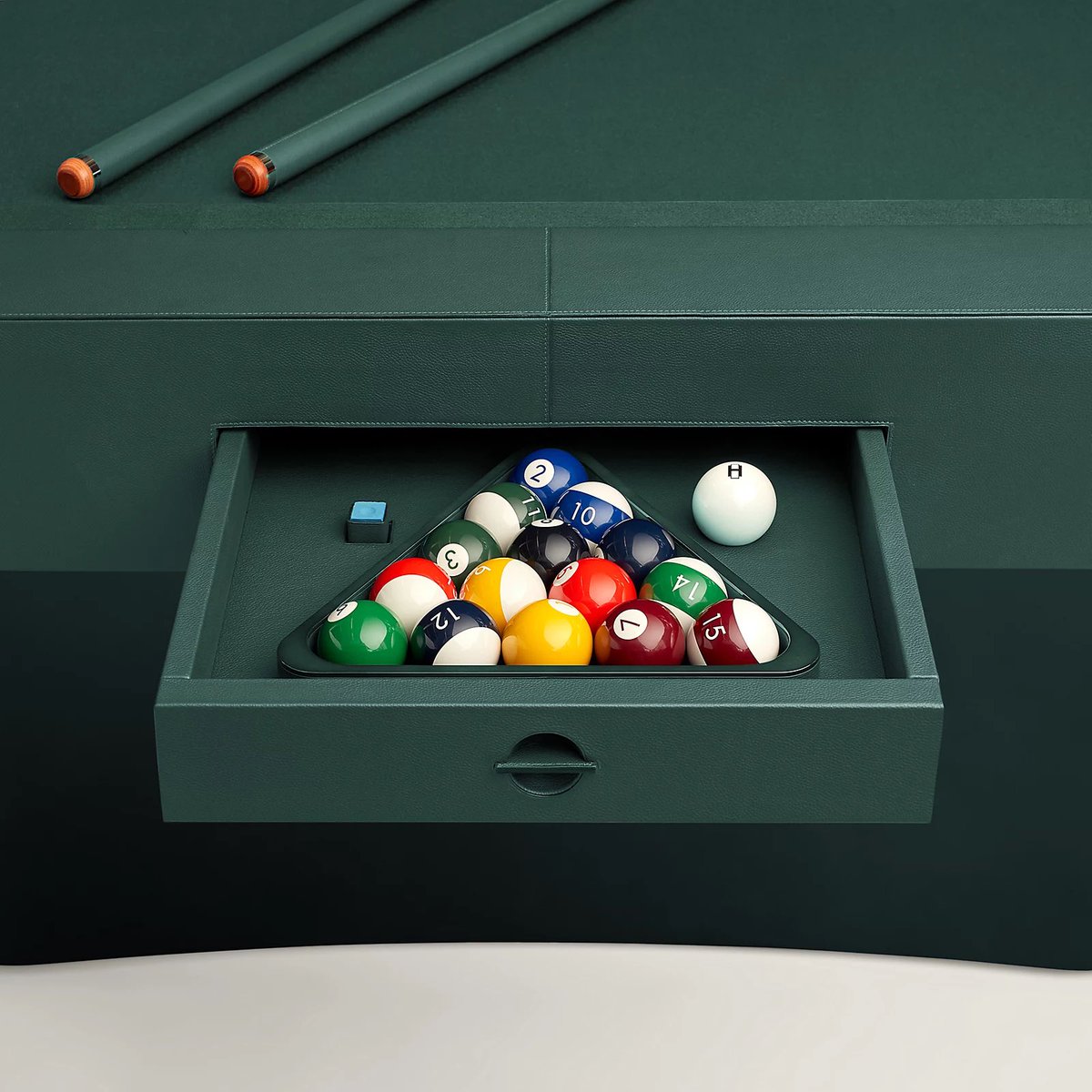 Hermès just dropped a $264k Leather Pool Table in Emerald Green🙂‍↕️