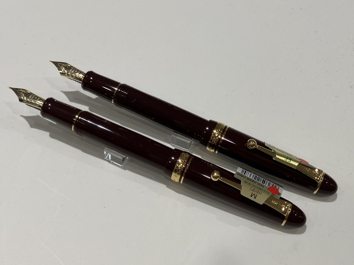 4階万年筆】#PILOT の万年筆 #カスタム742 で惜しまれつつも廃番になっ