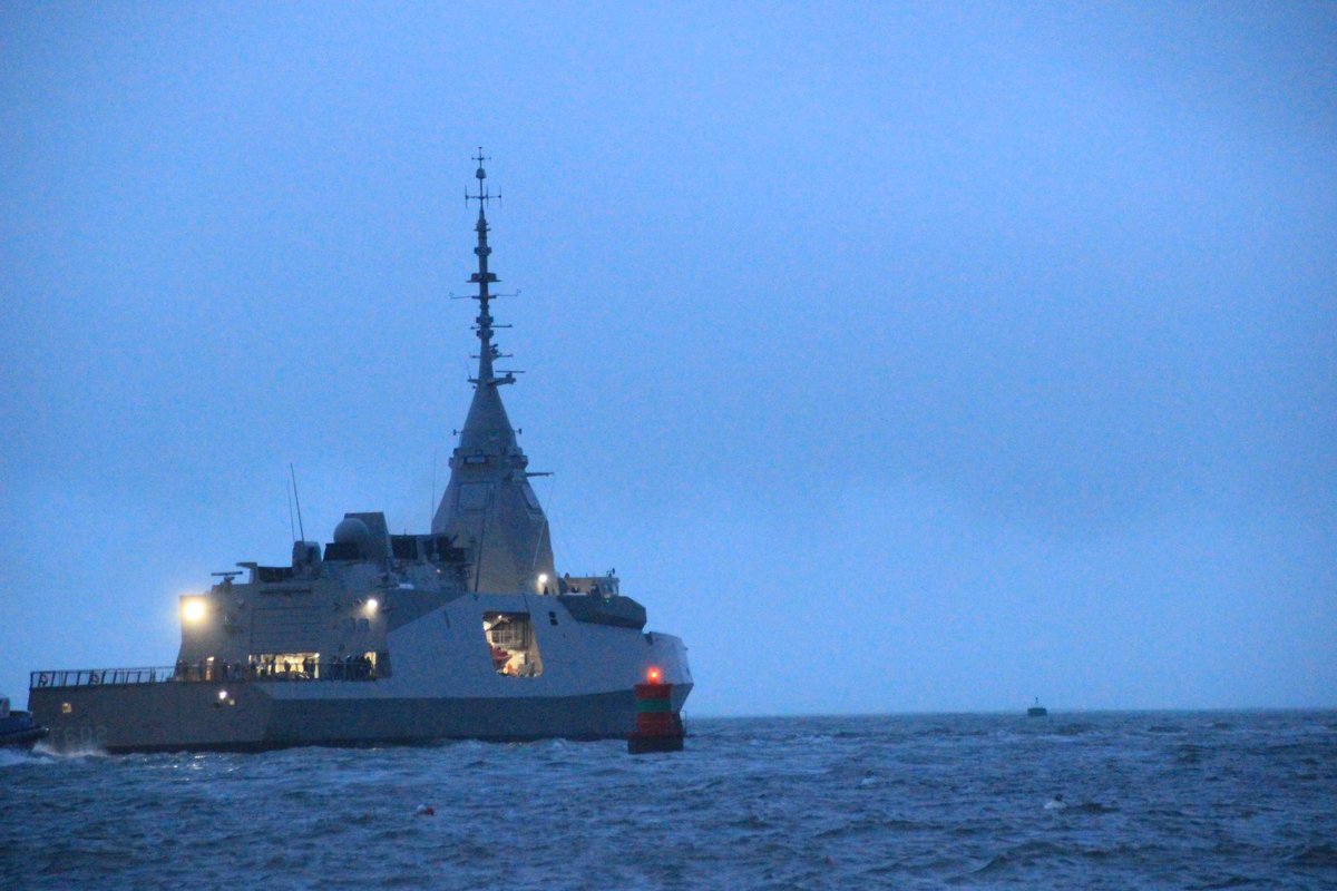 SavunmaTekno's tweet image. 💢Yunan Donanması’nın ikinci FDI fırkateyni deniz testlerine başladı:

🇫🇷Fransız #Naval Group tarafından 🇬🇷Yunan Donanması için inşa edilen ikinci FDI sınıfı fırkateyn HS Nearchos, #Fransa’nın Lorient kentinde ilk deniz denemelerine başladı.

Yaklaşık 4.500 ton deplasmana sahip