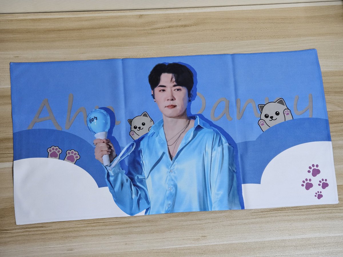 꺄아앙 나두 안데니 슬로건 있다아!!🩵
이거 들고 안데니 보러가게 연극,뮤지컬,디제잉 뭐든 쥬세요🥹
예쁜 덴슬로건 보내주셔서 넘넘 감사합니당🙇‍♀️🫶🏻
<a href="/Love_g5d/">럽</a>