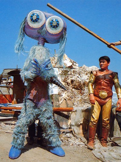 スペクトルマン 「怪獣ギラギンドの武器は何か？」 「武器は巨大な腕力