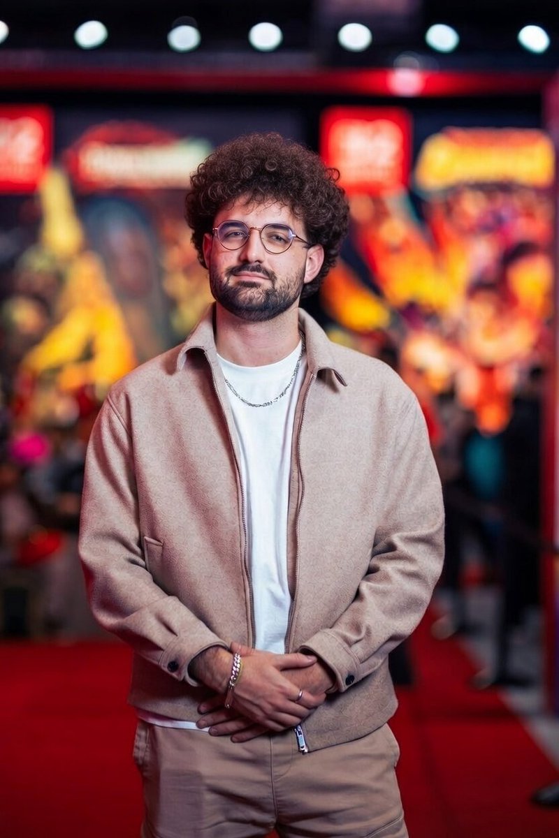 World Friend tweet media