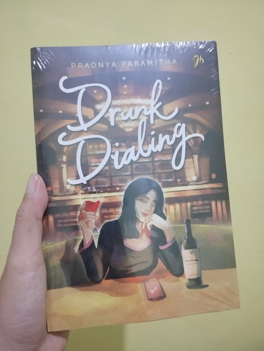 yeayyy 1 wishlist buku akhirnya di tangan 😍😍😍 tinggal nunggu simpul ingatan, kata kak pradnya lg on process 🤭