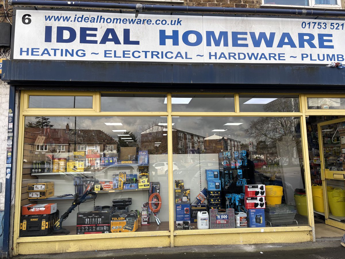 MarkVitow's tweet image. Ideal Homeware in #Slough is now stocking an even wider range of trusted trade brands, including:

🔧 #OXTools
🧪 #OB1 
🧱 #Corefix Fixings
💧 #TucsonPumps

Alongside these, you’ll also find our full #VITOW product range including the new VT1 Magnetic Filter, available in-store!