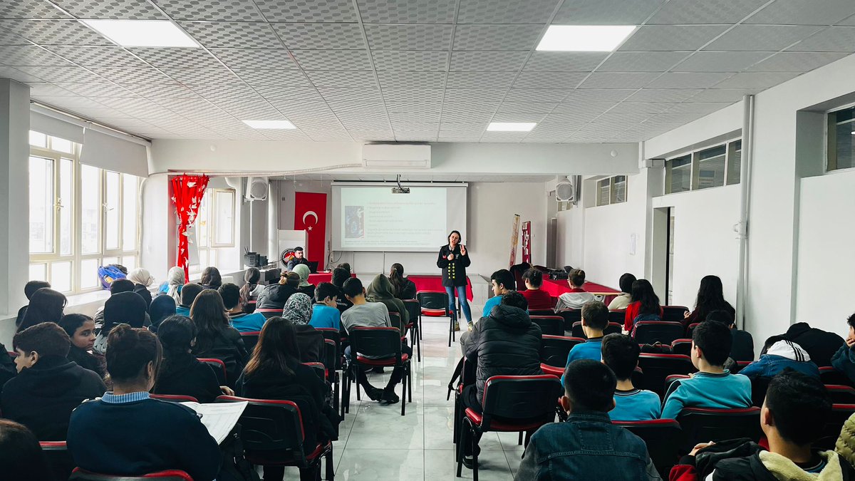 HamidiyeImam's tweet photo. Konya İl Emniyet Müdürlüğü Çocuk Şube tarafından okulumuz öğrencilerine yönelik "Akran Zorbalığı" konulu seminer verilmiştir. Kendilerine teşekkür ederiz. https://t.co/30XloQSElp