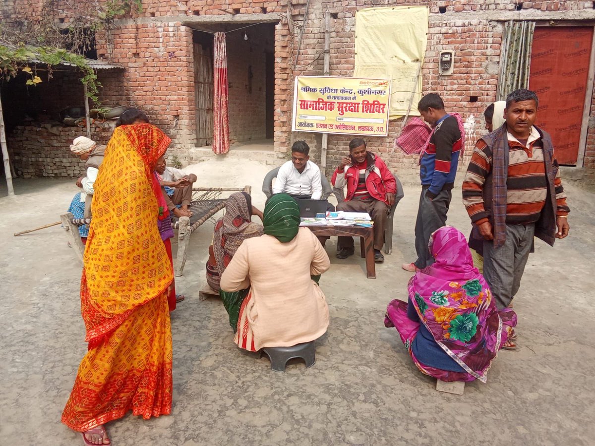 jiyaz1011's tweet photo. A Social Security Camp was held in Gram Panchayat Patehara Khurd Kushinagar, where workers were informed about the BOCW scheme. A total of 14 new labour registrations (7 women and 7 men) were completed, along with guidance on renewals and Aadhaar–mobile linking. @C9Khalid @sndeep https://t.co/FJoa3AlB1h