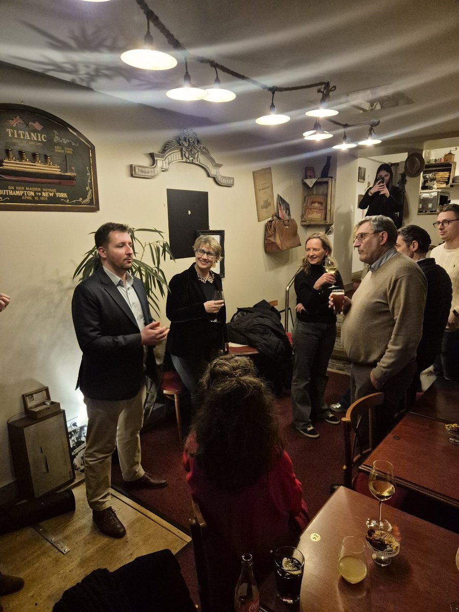 BerquerPhilippe's tweet photo. Afterwork Vos Belles Boutiques Dieppe représentée par Thibaut PEYREFORT et animé par Maître Sylvie Amisse et le président du Tribunal de Commerce Pierre-Jean CORBI #TribunalCommerce #DroitCommercial #JuridictionCommerciale #TribunalDeCommerce #JusticeCommerciale #DroitDesAffaires https://t.co/ncDT6ZF7L8