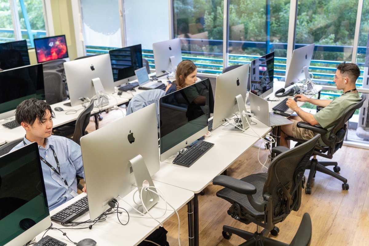 フランス発のエンジニア養成機関「42 Tokyo」の特徴

①学費完全無料 × 24時間365日オープンの環境
42