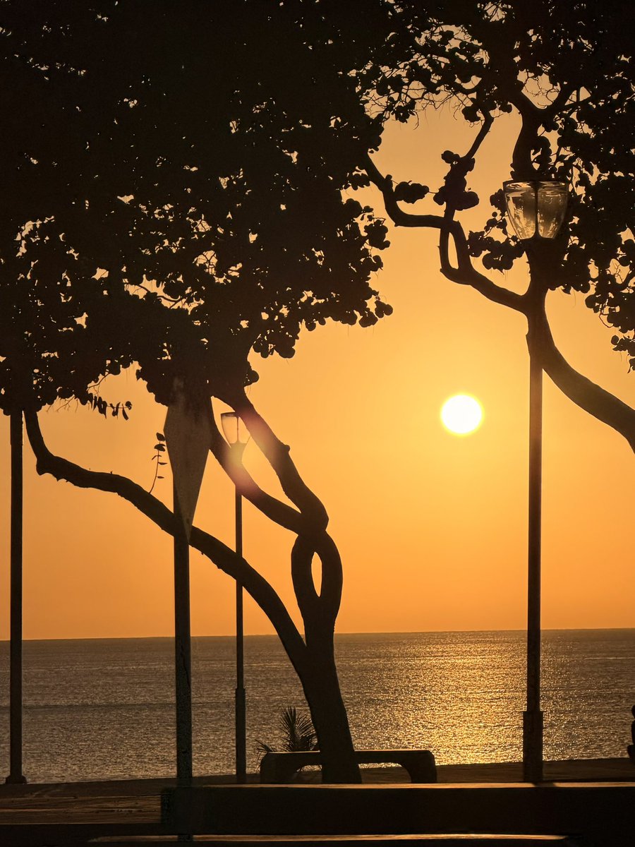 Santo Domingo.💝 

“Amaneció bonito”