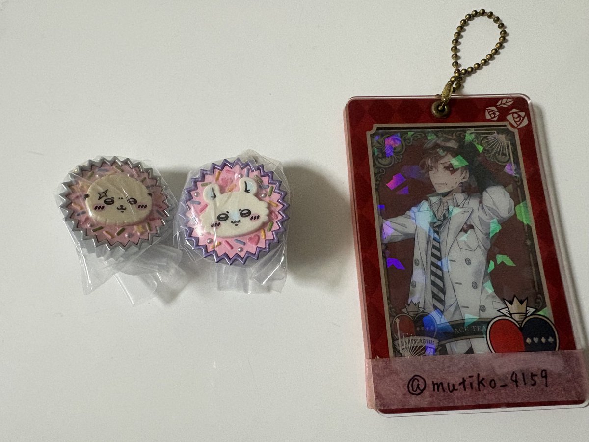 mutiko_4159's tweet photo. 交換　ロリポップチャーム　マスコットつきビスケット　ちいかわ寿司　フィギュア　手作りおやつチャーム　平成女児チョコ

譲　ハチワレ/うさぎ/モモンガ/ラッコ/古本屋

求　同種ちいかわ(1・4枚目のみくりまんじゅうも

郵送
ID付き画像提示
1、4枚目はラッコ、シーサー含むお取引のみ https://t.co/51FZtXF0Po