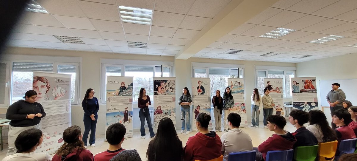 RafaelaYbarraAC's tweet photo. Bachillerato: hoy, celebramos el Día Internacional de la Mujer y la Niña en la Ciencia con la exposición GEAS. Alumnos de 2° de Bachillerato de Ciencias explican el papel crucial en la ciencia de doce geólogas y sus hallazgos. #colegioconcertadomadrid #colegiorafaelaybarra https://t.co/ZK0nZNtlxc
