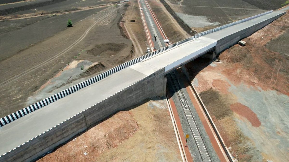 Bagalkot-Kudachi New Line Project (142 km)

📈 37.3 Km Rail Line Commissioned

-Direct Rail link between Bagalkot &amp; Belagavi region, boosting connectivity in Northern Karnataka
-Ensures efficient movement of sugarcane, food grains &amp; pulses
#RailInfra4Karnataka