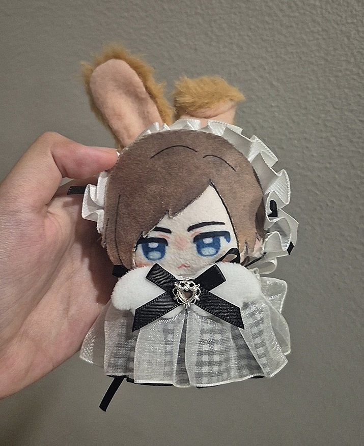 😭😭😭😭 LEOOONNN LEON MY BUNNY IS HOME <a href="/vawmpire_/">Hanae ₍^. .^₎⟆</a> makasih byk kak ilysm ❤️