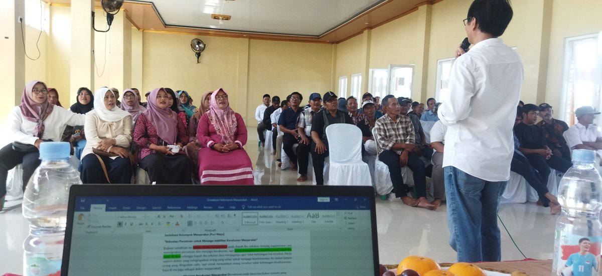 HamdaniMb's tweet photo. segala hal yg sifatnya pertama kali selalu istimewa.
Pertama kali cuap-cuap d hadapan kader partai penguasa.

rodok gak iso loss krn dilakukan d rumah pak Bup. https://t.co/rGCRDWT9oJ