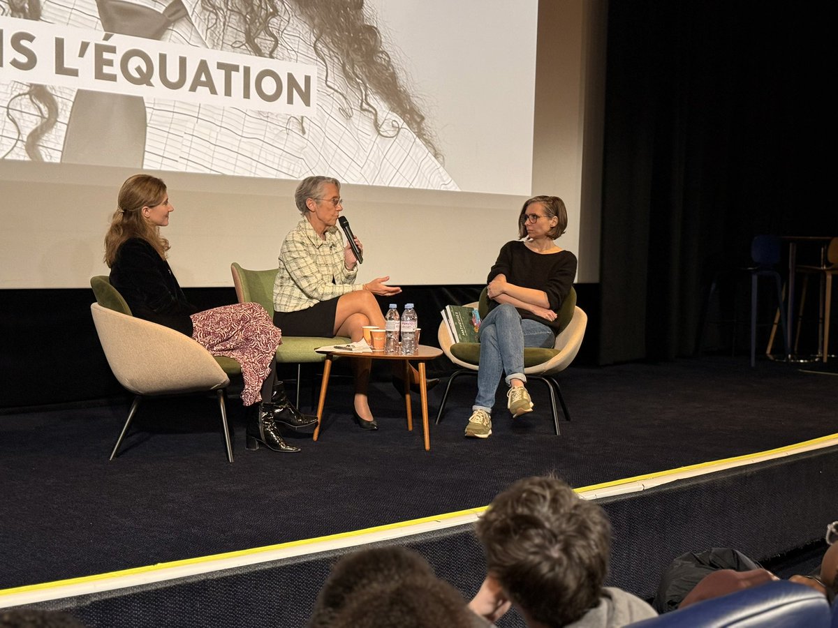 Elisabeth_Borne's tweet photo. En cette journée internationale des femmes et des filles de science, j’ai pu échanger avec des élèves autour du Plan filles et maths que j’ai lancé au printemps dernier. 

A toutes les jeunes filles je veux leur dire, prenez votre place !  On a besoin de vous !

A toutes les femmes qui se sont engagées dans ces voies, parlez, montrez aux jeunes filles que c’est possible.

A tous les adultes qui les entourent, encouragez-les, poussez-les !

Merci à Abigail Mokienko pour la réalisation de son documentaire sur la place des filles dans les maths et à @FranceTV pour l’organisation de cet échange.