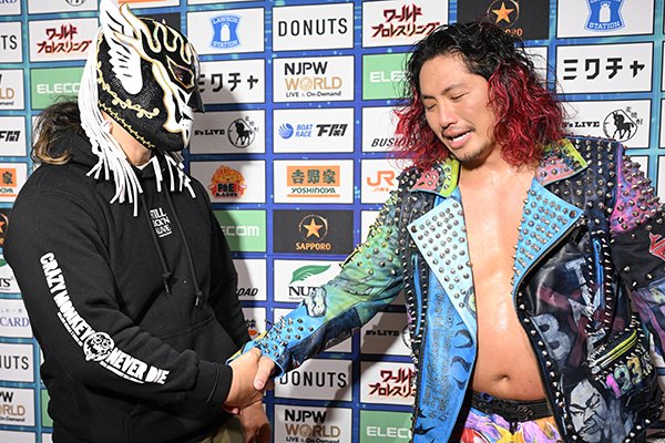 njpw1972's tweet photo. ヒロム「デスペラードが同期でよかったよ。ありがと」

デスペラード「お前が同期で、俺はよかったよ。ありがとな」

ヒロム「（※泣き顔になり）ありがと……。泣かせに来たんじゃねえかよ」

デスペラード「泣かせに来たんじゃないよ……」

全文
https://t.co/Rps3Fl0H6i

#njnbg https://t.co/1AiAaUyALJ