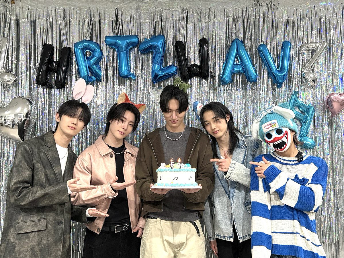 1theK(원더케이) tweet media