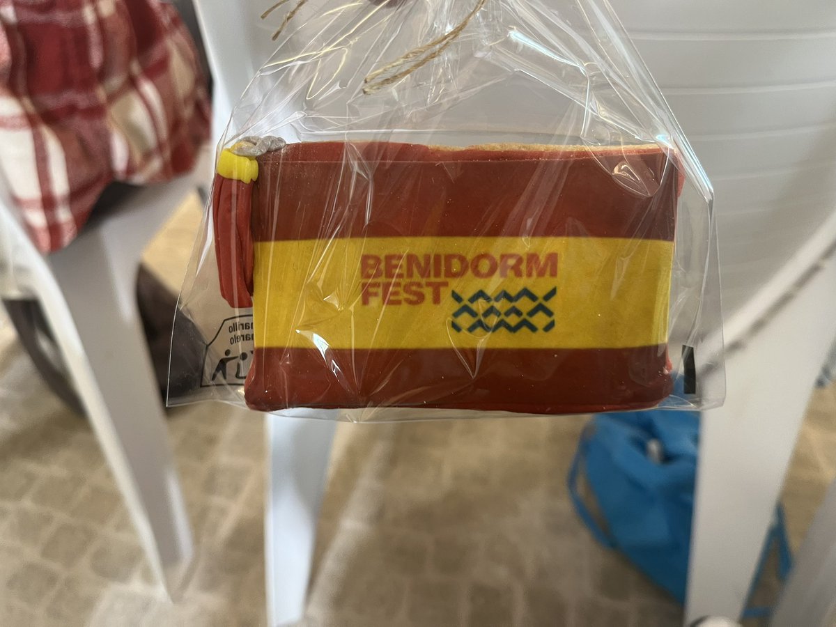 Que tenemos el bolso de <a href="/MariaEizaguirre/">MEC</a> en galleta. Qué maravilla.

#TopChefRTVE #BenidormFest2026