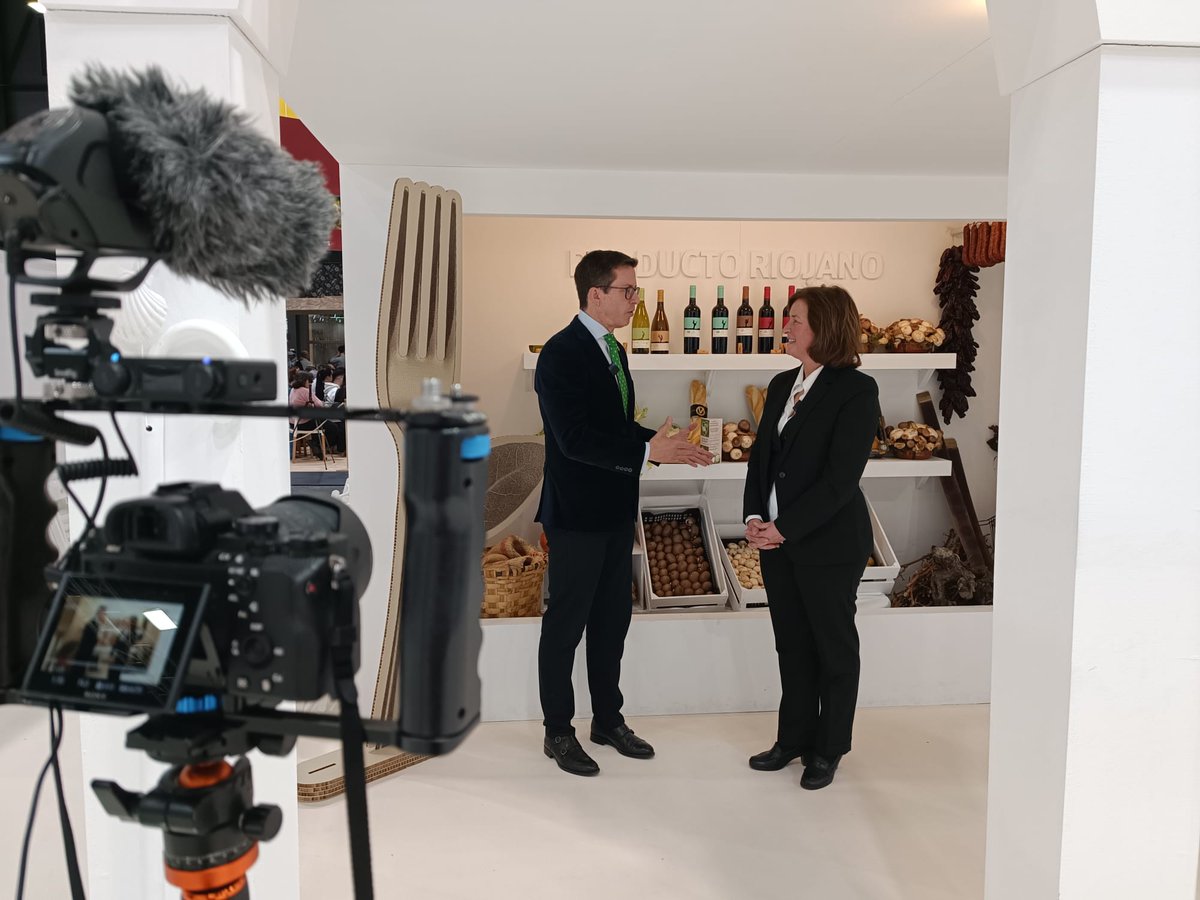 La presentación de la Bodega Villarroya en la entrevista a Ana Pérez Velilla por <a href="/JoseaRuperez/">José Antonio Rupérez Caño</a> en Fitur 2026 ya está disponible en Youtube.
youtu.be/nV43RhzCZV4?si…