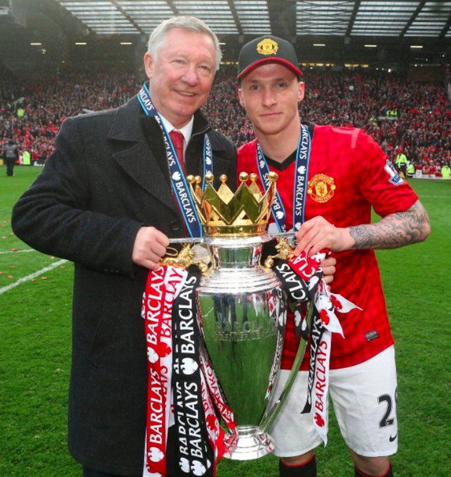 Unitedfans2023's tweet photo. Alexander Büttner is 37 today 🎂
Manchester United (2012-2014)
Alexander now plays for Vitesse which is the club United signed him from in 2012
#MUFC #Vitesse https://t.co/emCsArV3td