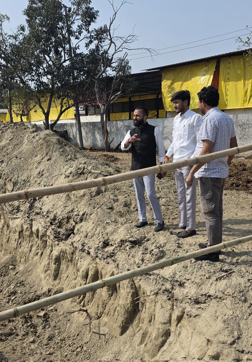 आज नंदिनी गौआश्रय स्थल में प्रारंभ हुए नवीन टीन शेडिंग निर्माण कार्यों की विस्तृत जानकारी प्राप्त करने हेतु एक अत्यंत महत्वपूर्ण निरीक्षण किया गया, जिसमें निर्माण कार्य की प्रगति और गुणवत्ता की गहन समीक्षा की गई।
<a href="/AMRUTCityGzb/">Ghaziabad Nagar Nigam</a> 
<a href="/AcharyaShyamJi/">Acharya Shyam Bihari</a> 
<a href="/myogiadityanath/">Yogi Adityanath</a> 
<a href="/BJP4UP/">BJP Uttar Pradesh</a> 
<a href="/UPGovt/">Government of UP</a>