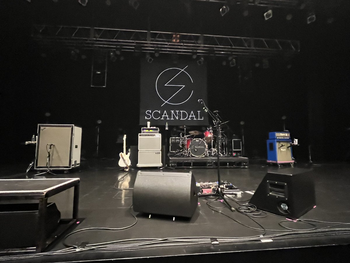 k_m1226's tweet photo. SCANDAL対バン福岡めちゃくちゃ楽しかった😌✨
飛び跳ねすぎて超汗だく🫠💦
オレンジレンジ胸熱すぎて最後泣いたわ…🥲
 #SCANDAL
#ORANGERANGE 
  #SCANDAL対バンツアー https://t.co/QdOvCR37hL