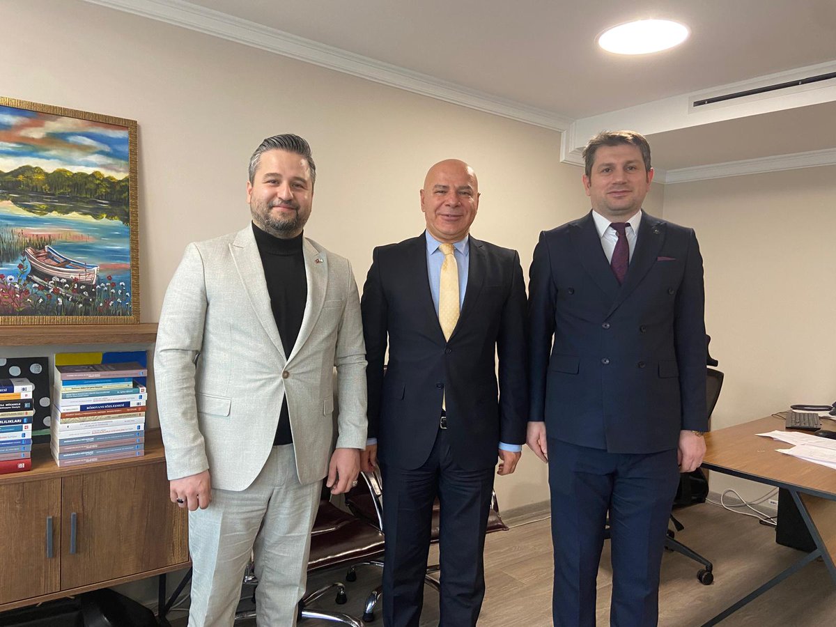 🍀✨️Platform Üyelerimiz Yeşilay Çankırı Şubesi Başkanı İsmail Özcan ve Çankırı Denetimli Serbestlik Müdürü Fatih Murat, Platform Üyemiz İçişleri Bakanlığı Hukuk Müşaviri Dr.Ayhan Özkan'ı ziyaret ederek ++
