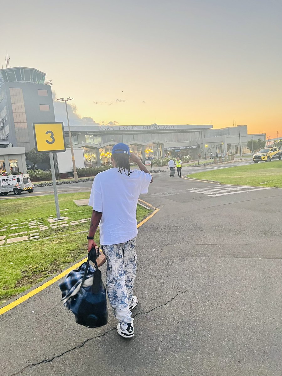 𝑴𝒑𝒉𝒐 𝑴𝒂𝒎𝒐𝒎𝒆 tweet media