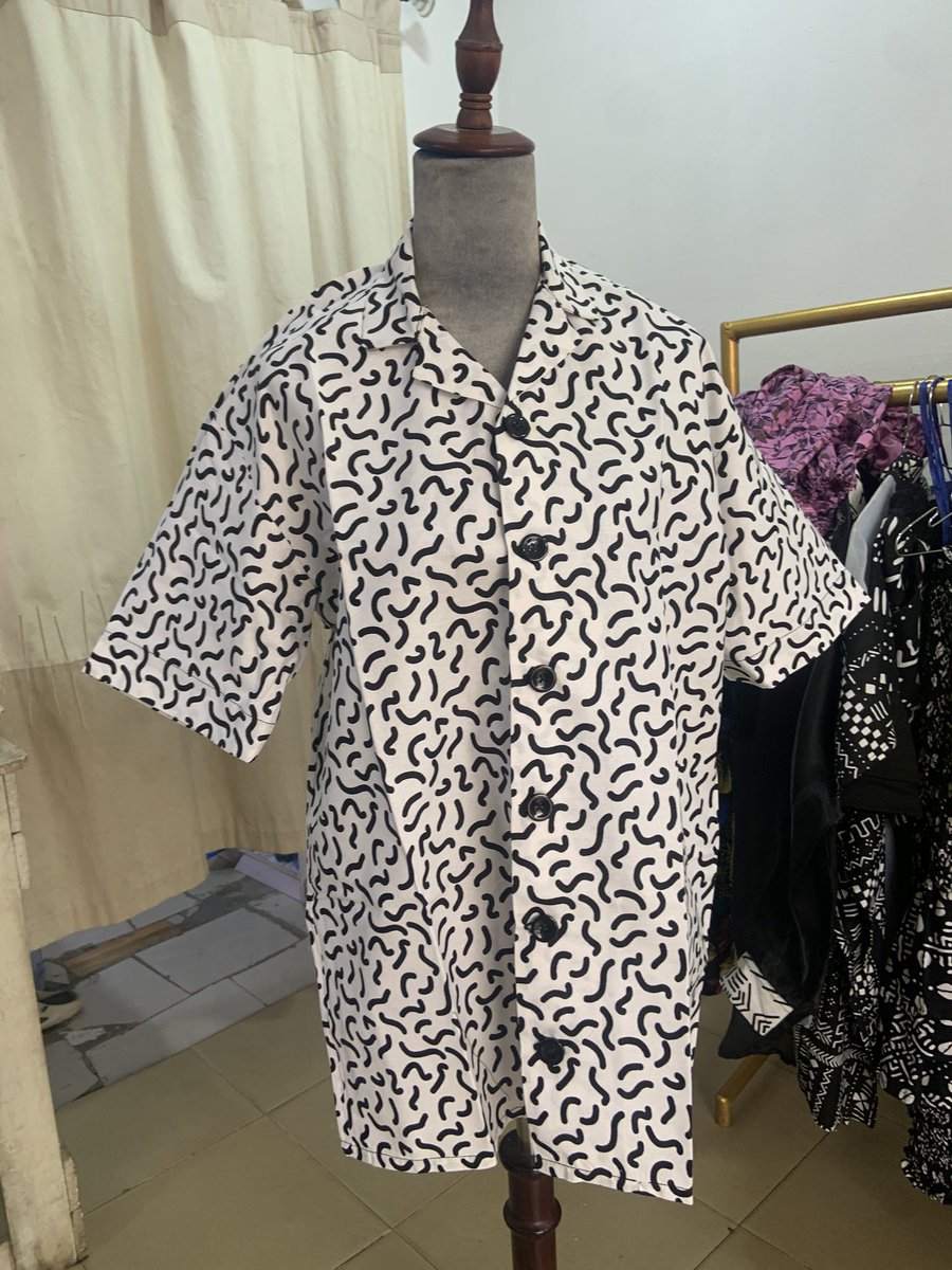 Eydne_'s tweet photo. Camp Collar Ankara Shirt

15000

S &amp; M

Lagos, Nigeria but Nationwide Delivery https://t.co/ADjQTwMjeb