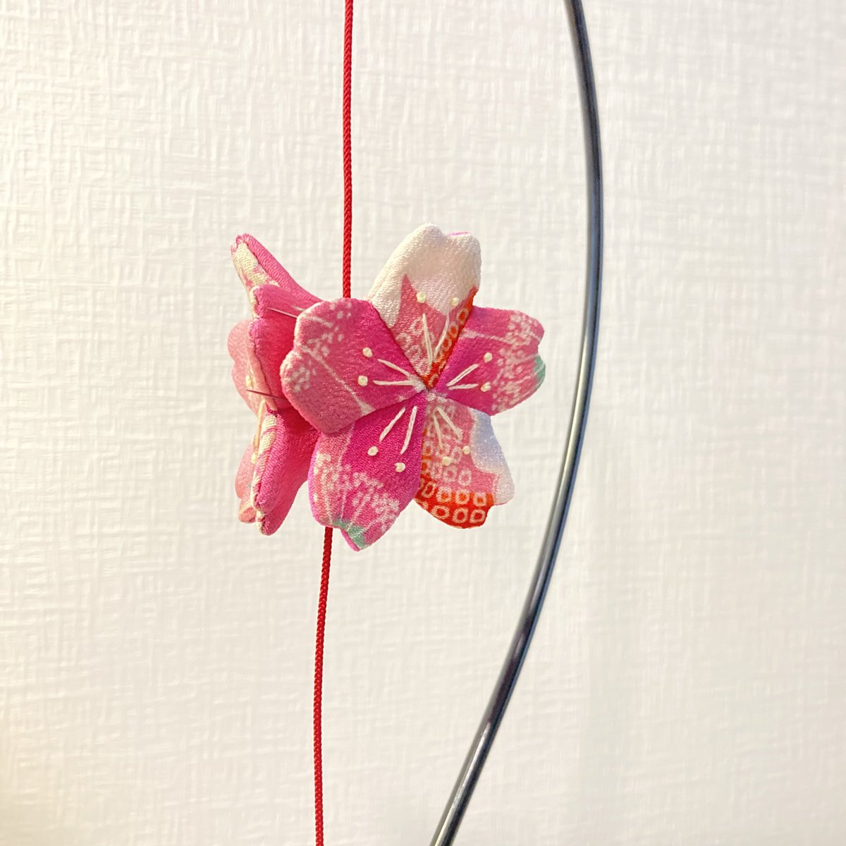 桜の吊るし飾り思案中🌸 今回は短めなものになりそうです