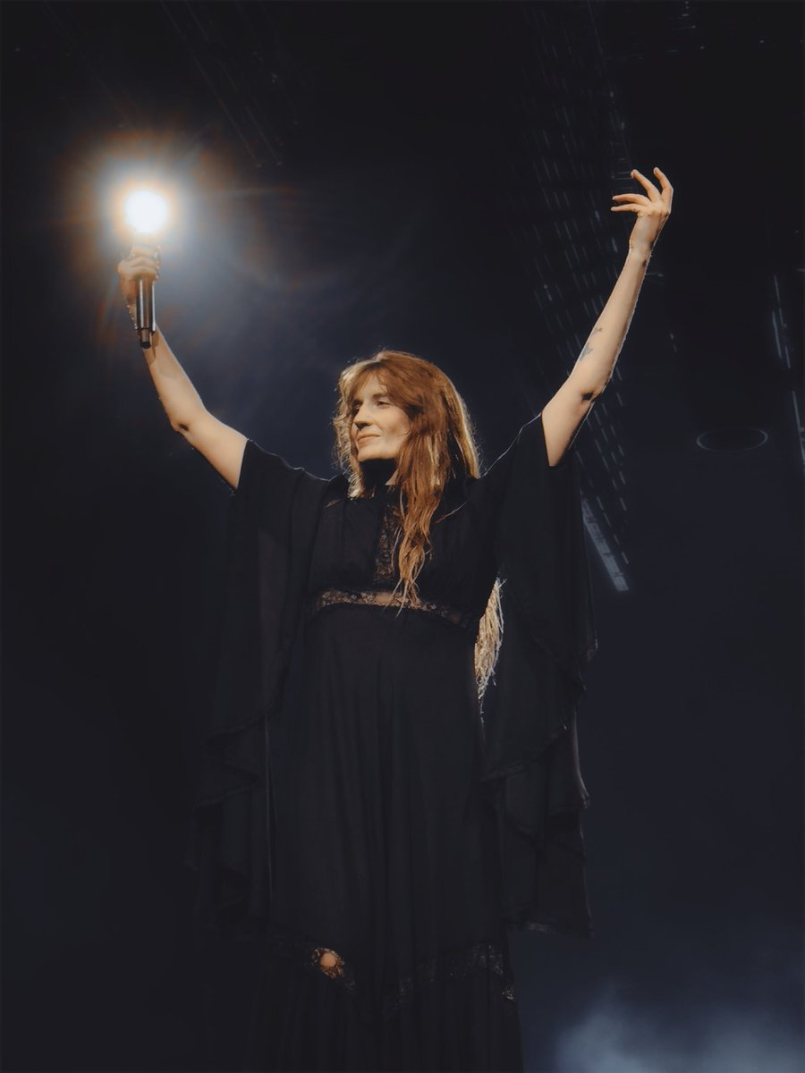 ella ✨🪉 tweet media