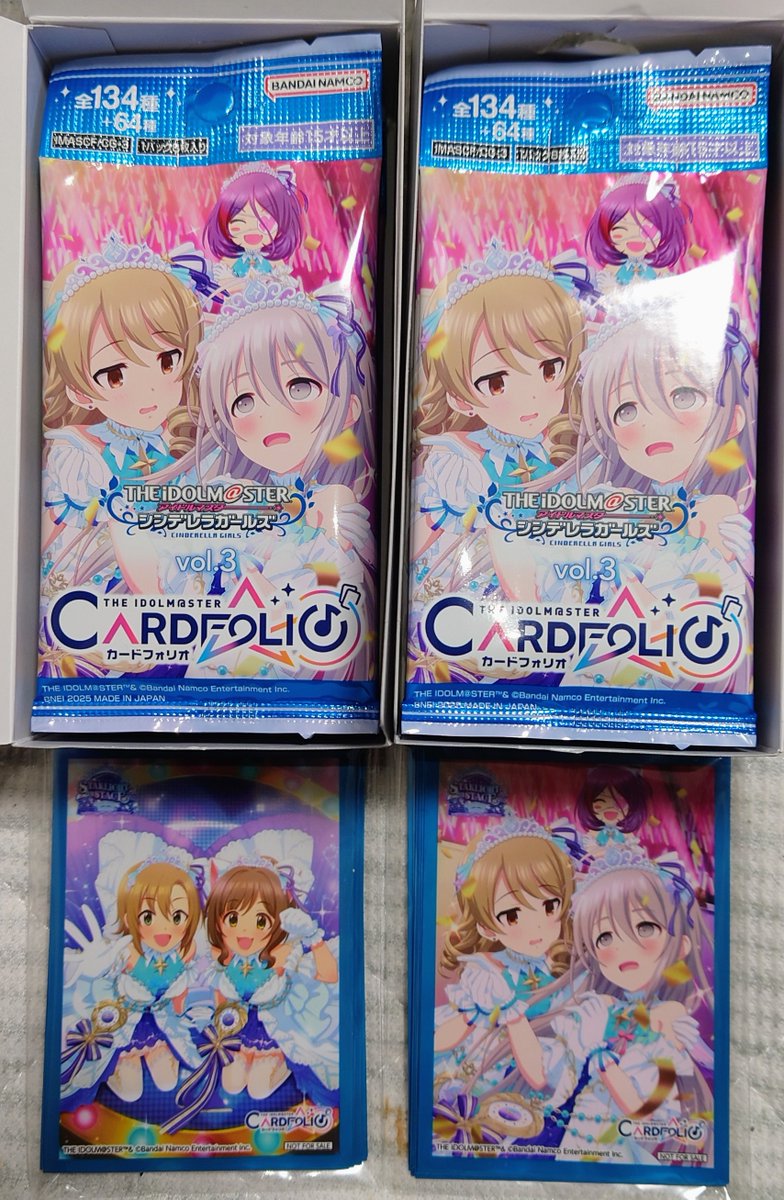 今日買ってきたデレのカードフォリオvol.3開けてきます 今回は品出しし