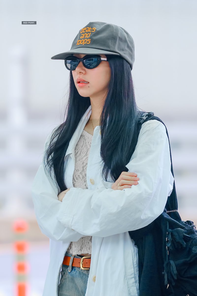 RED POINT💋. tweet media