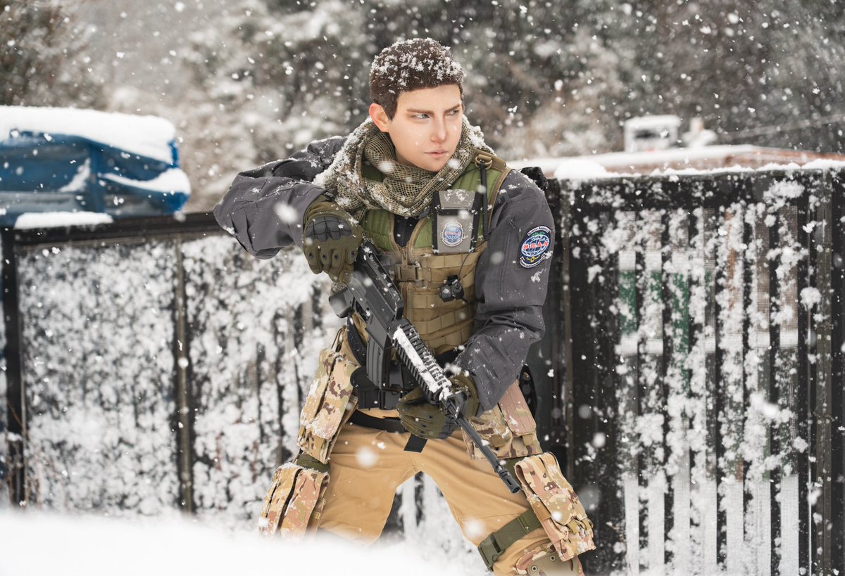 【BIOHAZARD6】
ピアーズ•二ヴァンス

カッコよく撮ってもらって感動して一枚急いで上げさせてください！✨

いっぱい上げるぞー🫶

#バイオミーティング2026 
#バイオミーティング

 撮影: TAKE/Cさん<a href="/9955_t/">TAKE/C(タケさん)2.8バイオミーティング</a>