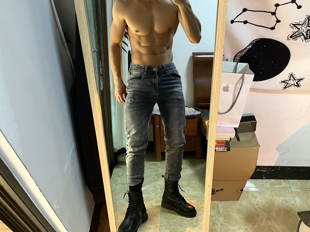 Kh19_cm's tweet photo. 浮出水面一下
#高雄 https://t.co/2D5XURm0Yt