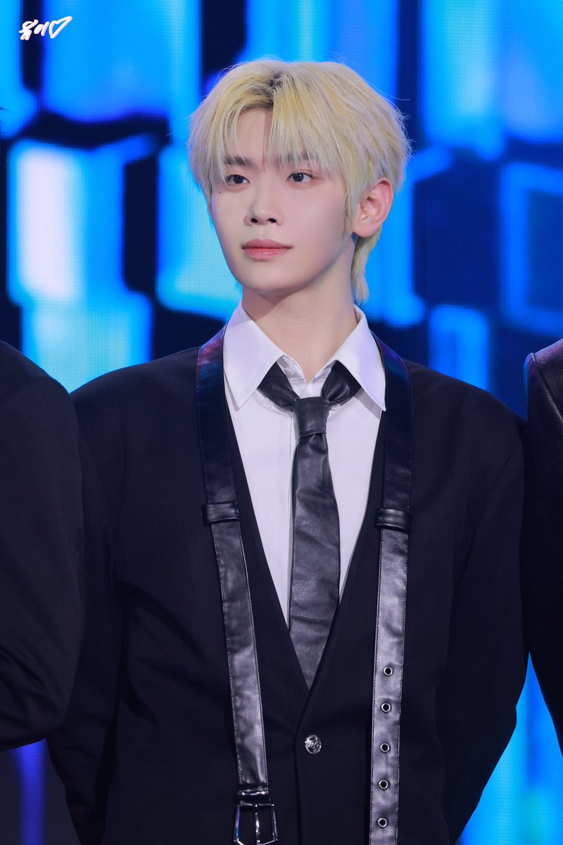 260211 Dawards

금발 왕자님 복귀.

#김태래 #태래 #KIMTAERAE #テレ 
#제로베이스원 #ZB1 #ZEROBASEONE