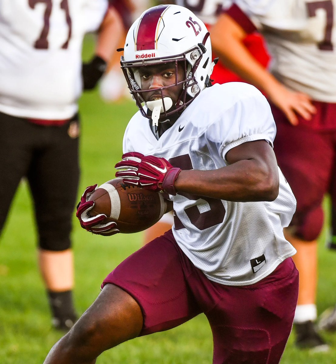 BruceJ_18's tweet image. After a great conversation with @TheRedZoneCoach I'm blessed to receive my 2nd offer to play at the next level!! Thank you so much for this opportunity!! @EC_RedDevils 

@Phillip65773 @xrperry1 @VeneziaJoe18275