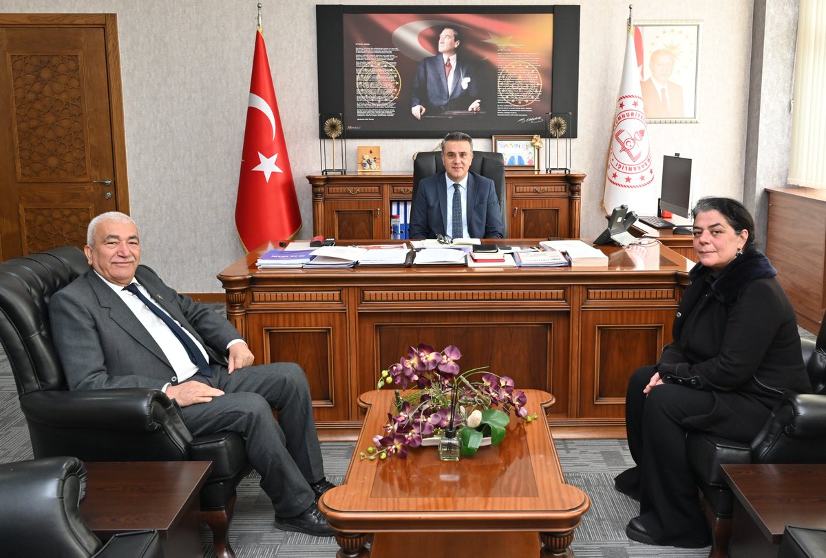 Şehit Aileleri Derneği Denizli Şubesi Başkan Yardımcısı Günay Erkek, İl Milli Eğitim Müdürümüz Emre Çalışkan'ı ziyaret etti.

<a href="/emre_caliskan/">Emre Çalışkan</a> 
<a href="/Yusuf__Tekin/">Yusuf Tekin</a> 
<a href="/tcmeb/">Millî Eğitim Bakanlığı</a>