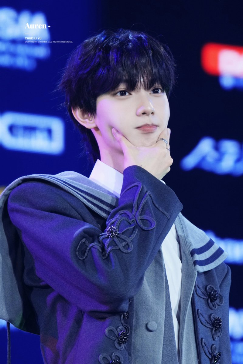 auren0102's tweet image. 260211 디어워즈 
오늘 립우 너무 예뻐🐰🩷
#최립우 #CHUEILIYU #崔立于