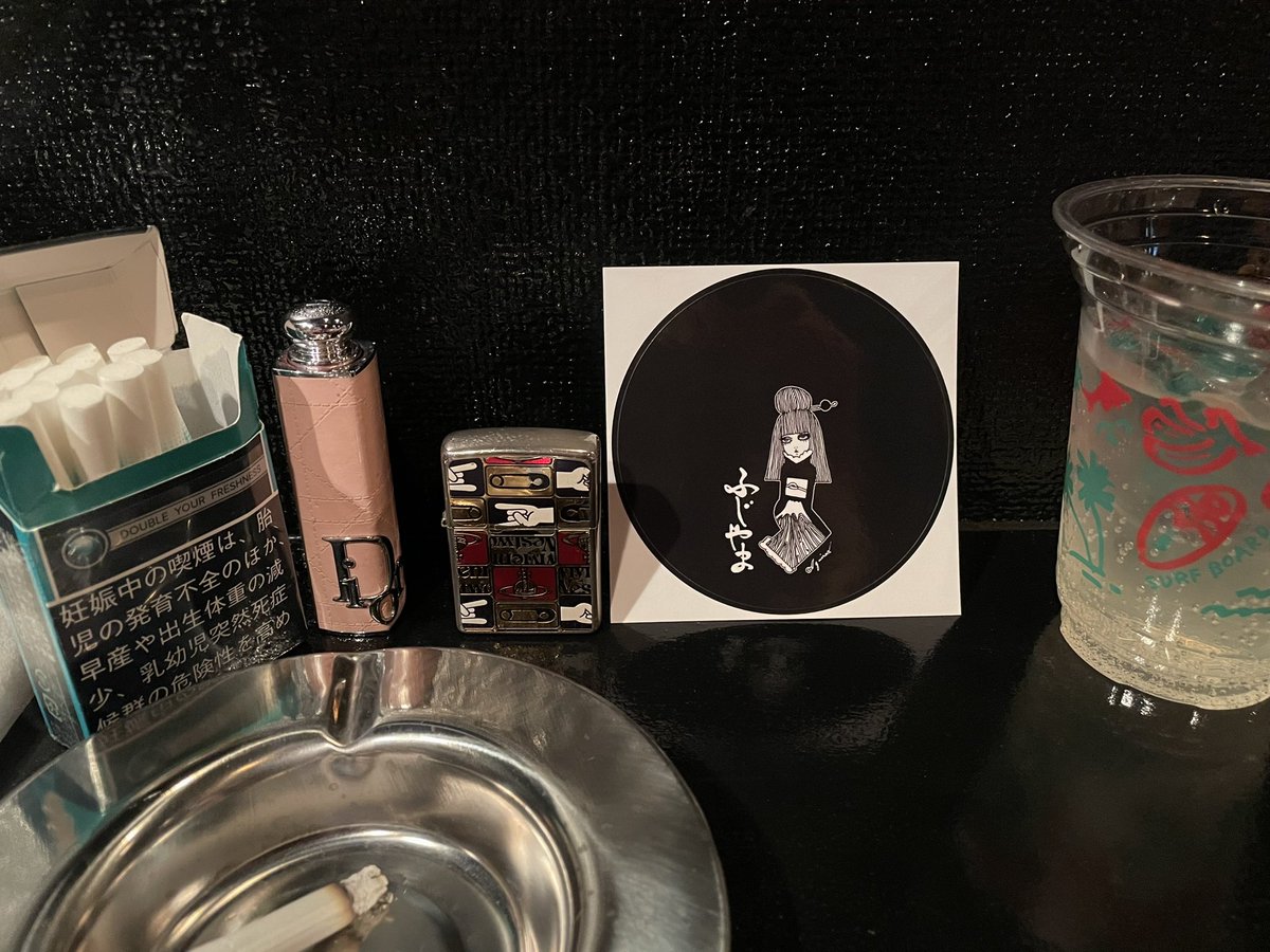 A_kabe23's tweet photo. 下川くんのかけてる音楽で飲めるなんて幸せ空間すぎるんだが？？？♥️
一生続けヽ(＊´∀｀)人(´∀｀＊)ノ https://t.co/rpsSfUzK27
