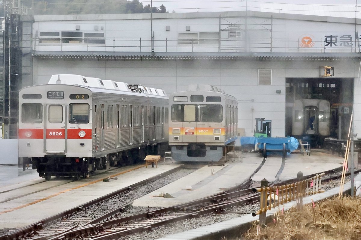 60020Butler's tweet image. 2026.2.11 午前
9007F
長津田工場

9007号車のスカートが
7104Fと同じ形状のスカートに
交換されました。