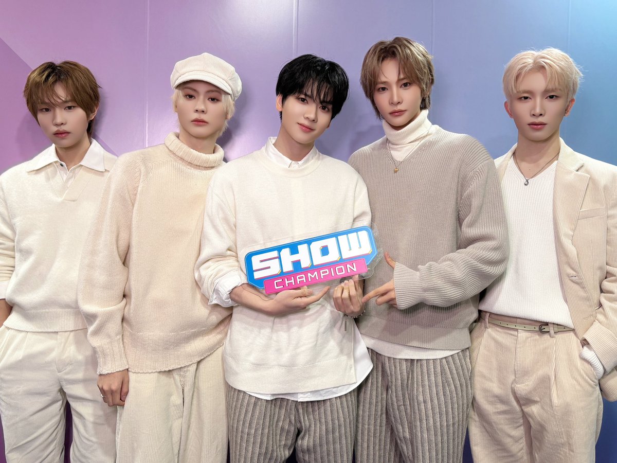 showchampion1's tweet image. 아 .. 출근하기 싫ㄷ ㅏ..🤦‍♀️
 ㄴ 그렇다면 #쇼챔피언 과 함께
      #파우 의 겨울 동화 속으로 가보지 않을래? ❄️
      ㄴ #JustGo ‼️ 진행 시켜 ‼️‼️

🌈 오늘 하루를 바꿔줄 이 순간🌈
#ComeTrue ✨