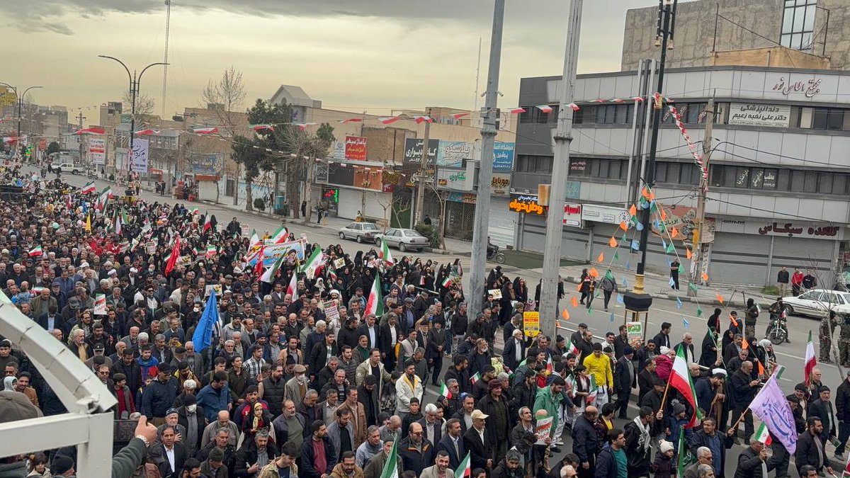 خوشحالم که به کمک هم امروز تماشایی‌ترین تصویرِ سال رو دوباره خلق کردیم... 
#فتح_بزرگ  #ایستاده_برای_ایران