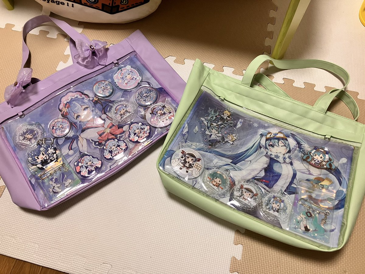 chs_cos's tweet photo. 速報も上げてませんでしたが、SNOW MIKU2026は去年完成間に合わなかったクリスタルちゃんを完成させて無事出してきました❄️

本音言うならウィッグ加工ちゃんとやりたかった😂今回は間に合わなくて目を伏せた😌

次の参加イベントは未定だけど、どこかでリベンジ出来たらいいな！ https://t.co/hFiq3GmhT0