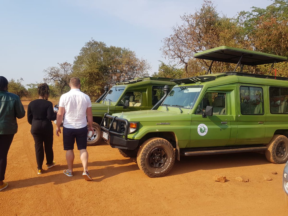 Golden dust. Endless road. Pure Africa in front of u. Not a photo. A memory in the making.

👉 Reserve ur seat in the wild now 

📩usalamatours@gmail.com

#visitrwanda #UsalamaTours #akageranationalpark #travel #valentinesday #Rwanda #safariadventure #wildlife #natgeo #HoneyMoon