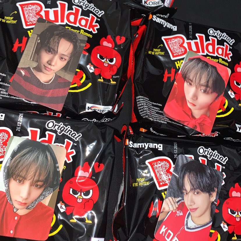 0412jhyn__'s tweet image. Btw udah dateng🔥