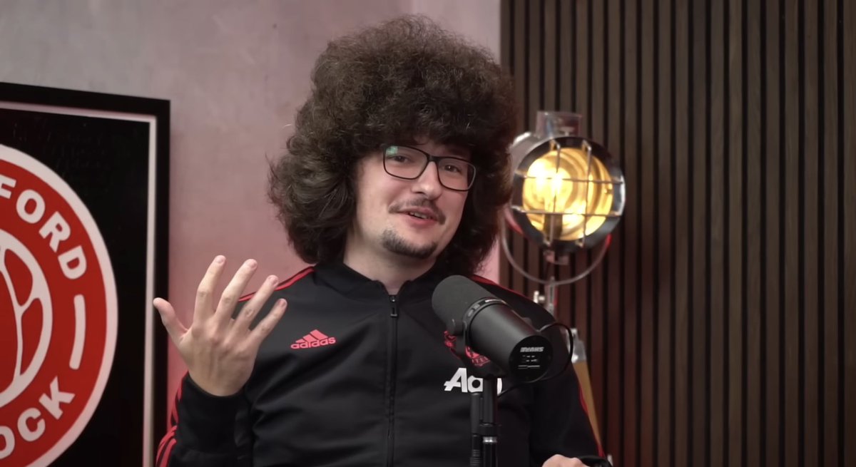 🚨🗣️ Wayne Rooney via TheUnitedStrand:

“I’d ship him to the opposite end of the country at this point — he’s driving me mad.

We’re discussing Carrick and a potential fifth straight win for United, yet all the noise is about a haircut. Honestly, if United get that fifth victory,