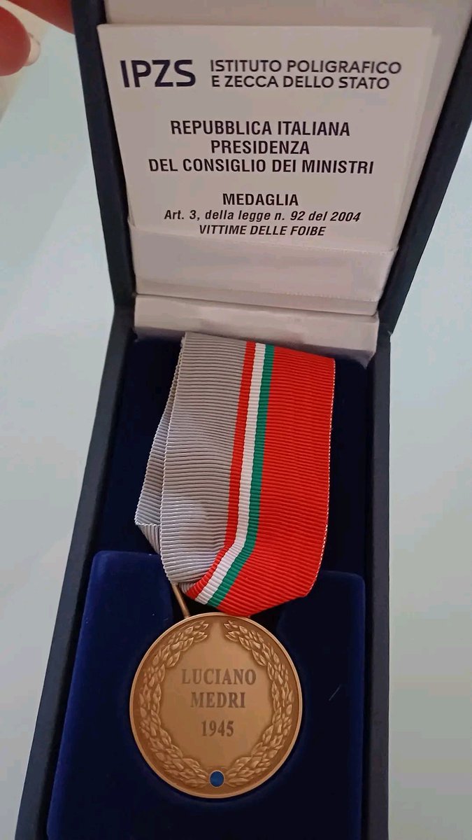 MASilurante's tweet photo. Marò MEDRI LUCIANO di Cesare da Cattolica (FC) ucciso ad Ossero dai Comunisti Titini.

Il fratello maggiore ELVINO fu fatto prigioniero e portato nel campo di concentramento di Karlovag dal quale si persero le tracce. https://t.co/7HxRjBDkIr