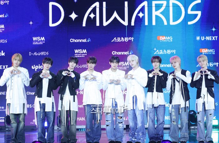 DAwards_en's tweet photo. AHOF at D Awards Red Carpet ✨

📅 February 11 (Wed), 2026
📺 Watch: https://t.co/VmcjcHImuN

D AWARDS NIGHT WITH AHOF
#AHOFatDAwards2026
#AHOF #아홉 
@AHOF_official https://t.co/nTsKNRL0kB