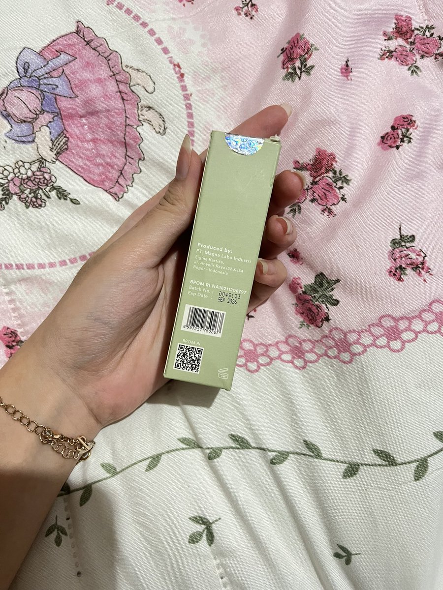 craamsss's tweet photo. lotion &amp; face toner studio tropik
• MASIH SEGEL DUA DUANYA
• EXP 2027
harga lotion 20K &amp; Harga Toner 40K https://t.co/yhS6bW2c0j